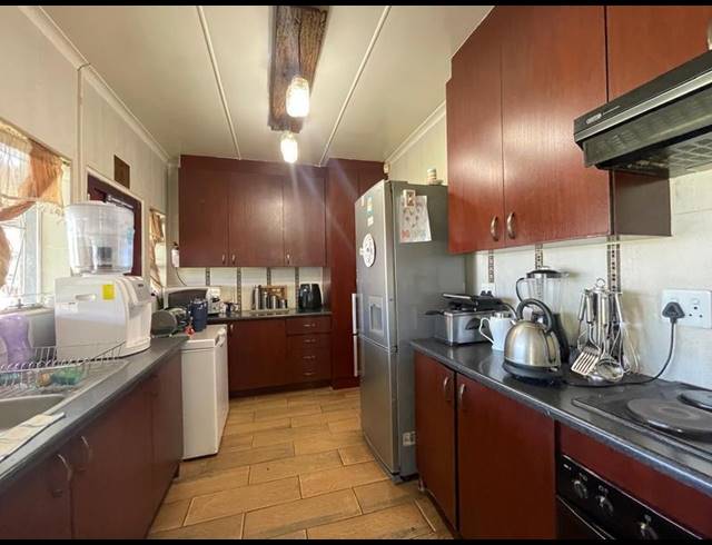 4 BEDROOM HOUSE FOR SALE IN ARCON PARK